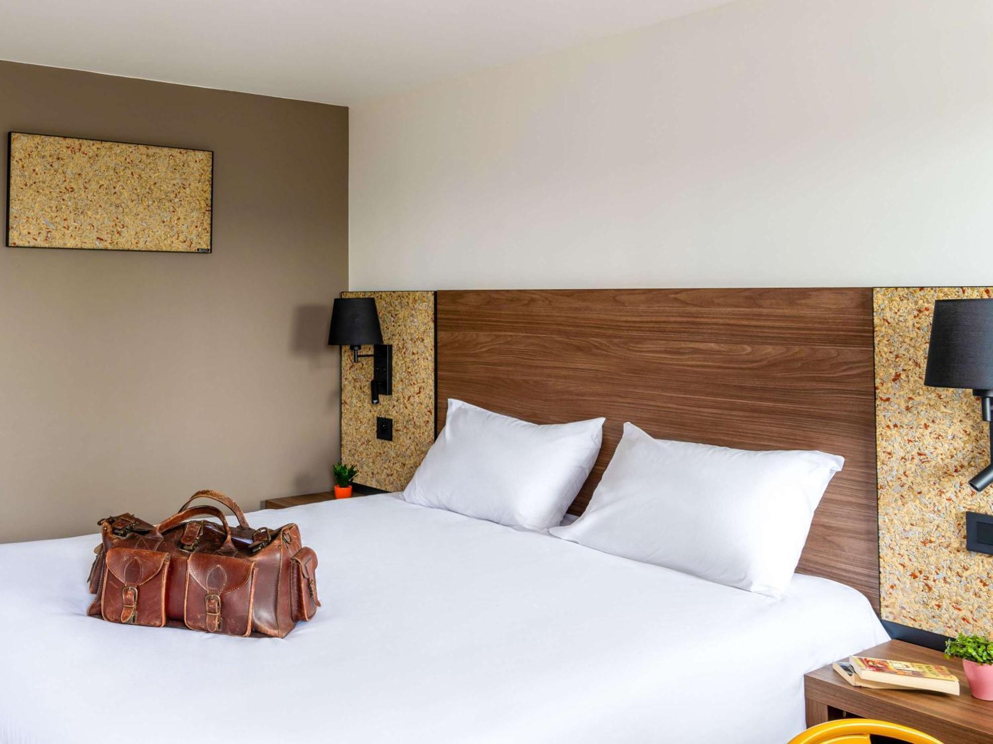Greet Hotel Châtellerault Kültér fotó