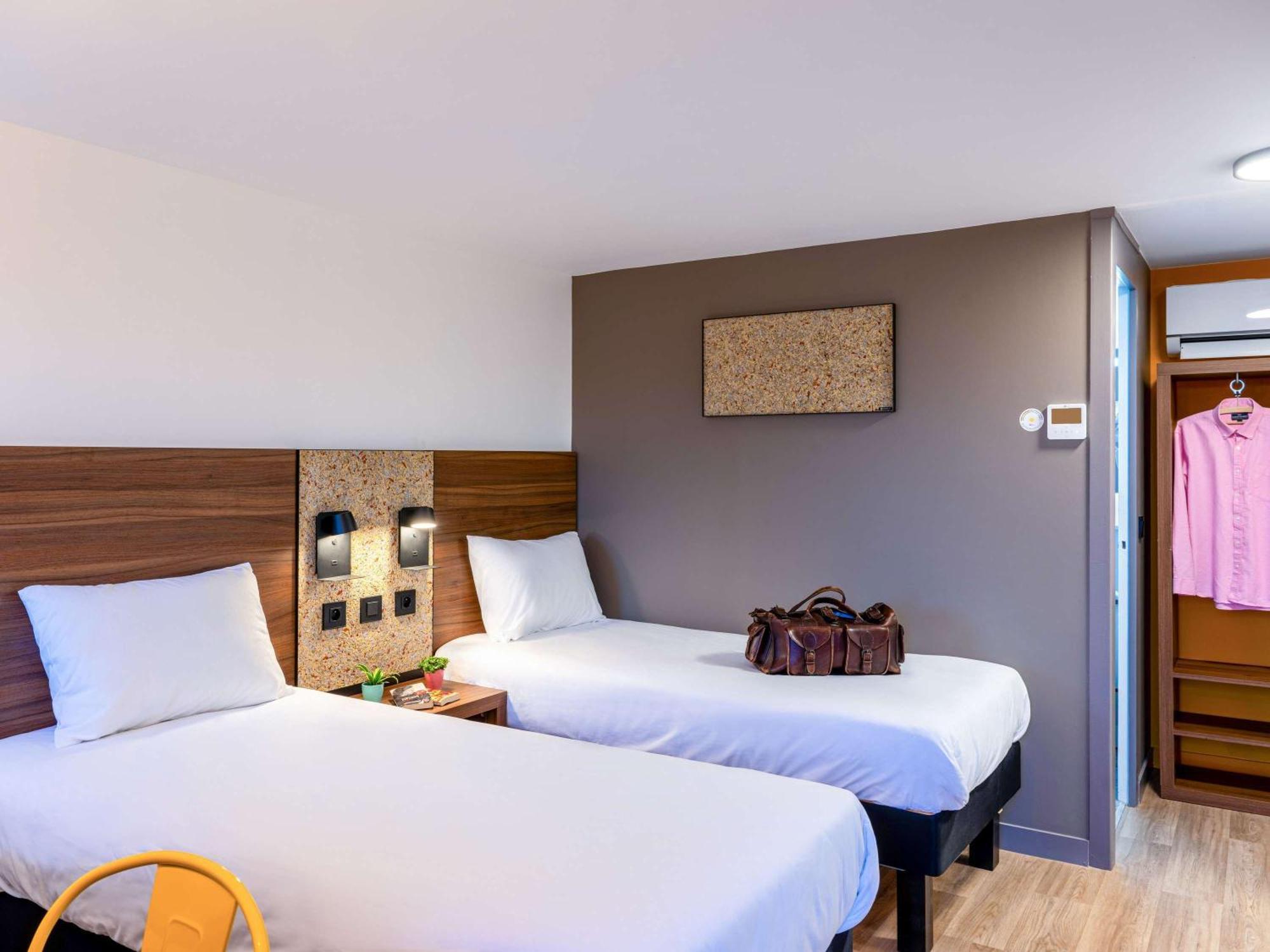 Greet Hotel Châtellerault Kültér fotó