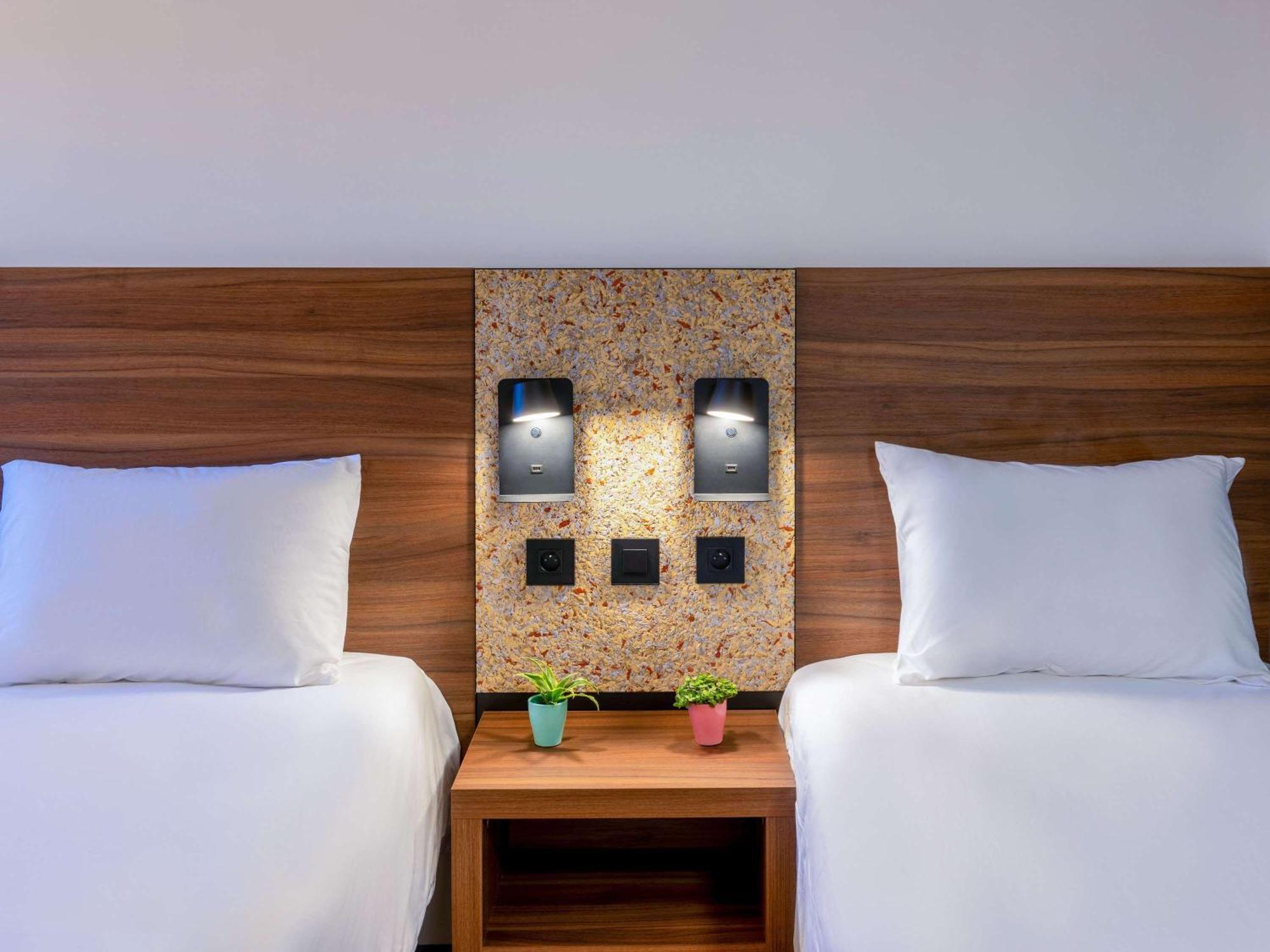 Greet Hotel Châtellerault Kültér fotó